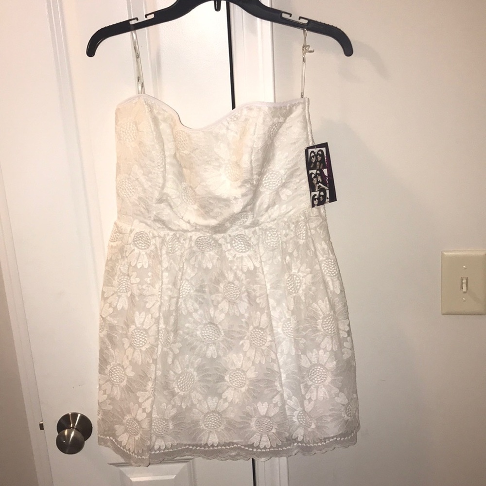 NWT white lace mini